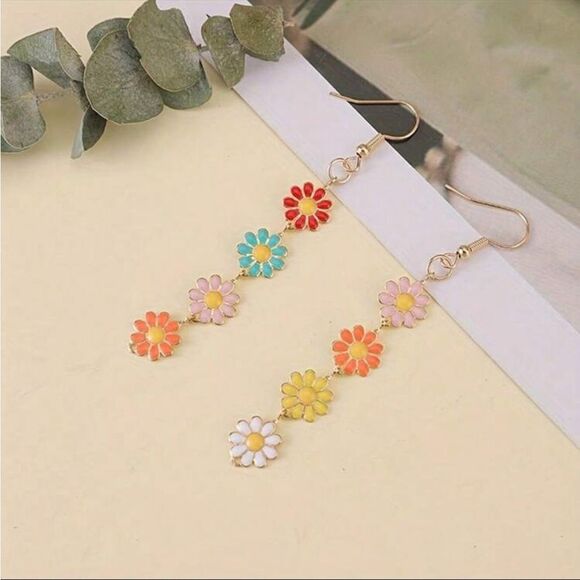 5/$25 Multicolor Flower 🌸 Drops - Picture 3 of 6